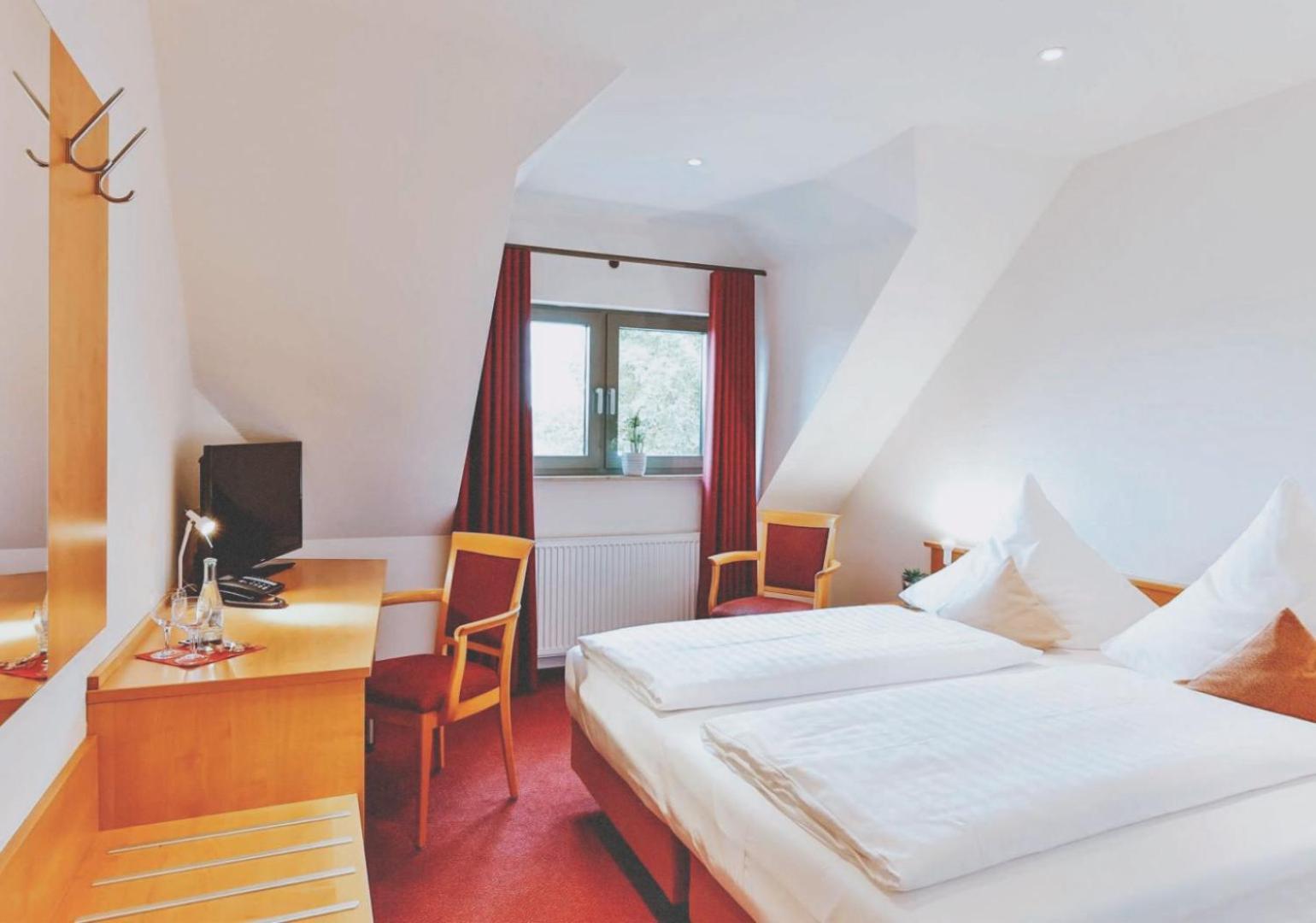 Hotel Restaurant Zehntscheune Sinsheim Zewnętrze zdjęcie