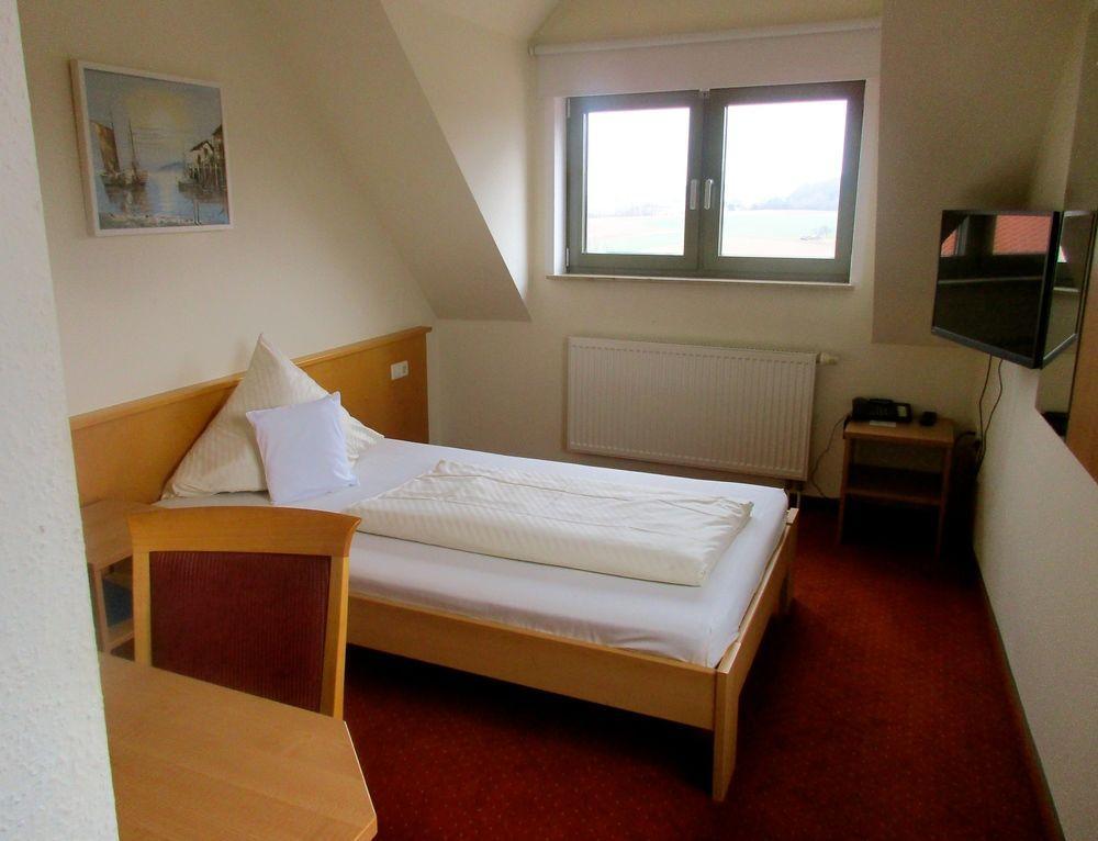 Hotel Restaurant Zehntscheune Sinsheim Zewnętrze zdjęcie